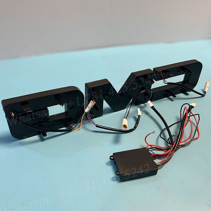 Dynamic GMC Sierra 3500 Light up Emblem (2019-2025) - Image 4